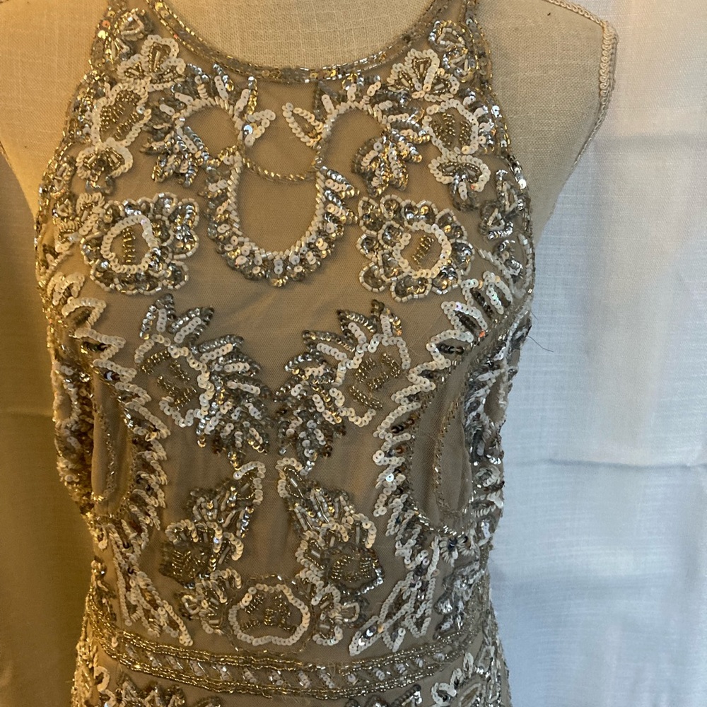 Adrianna Papell made in India size 10. Like new wore for an hour. - Picture 2 of 4